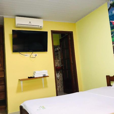 Hostal La Esperanza Leticia Exterior photo