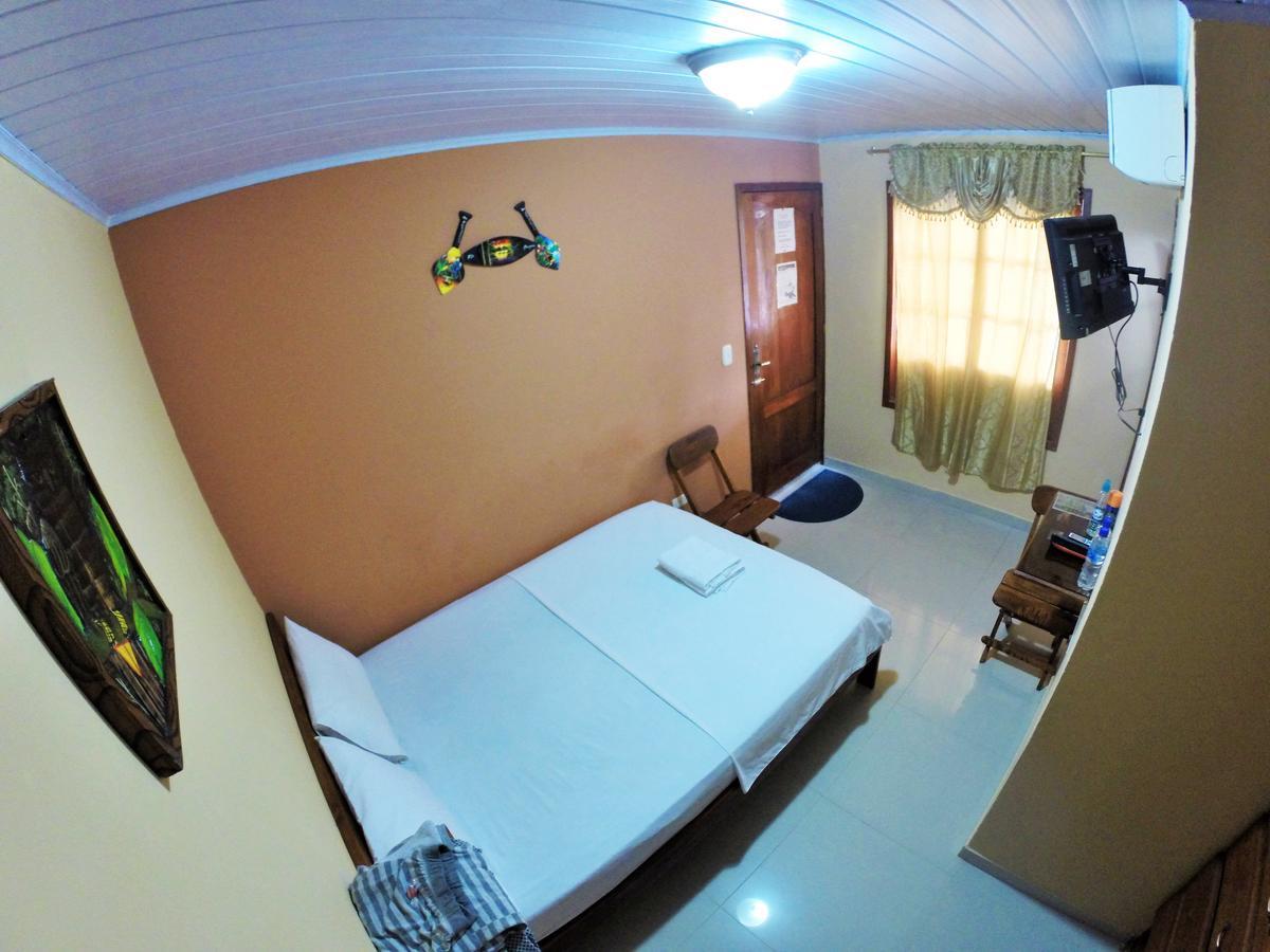 Hostal La Esperanza Leticia Exterior photo